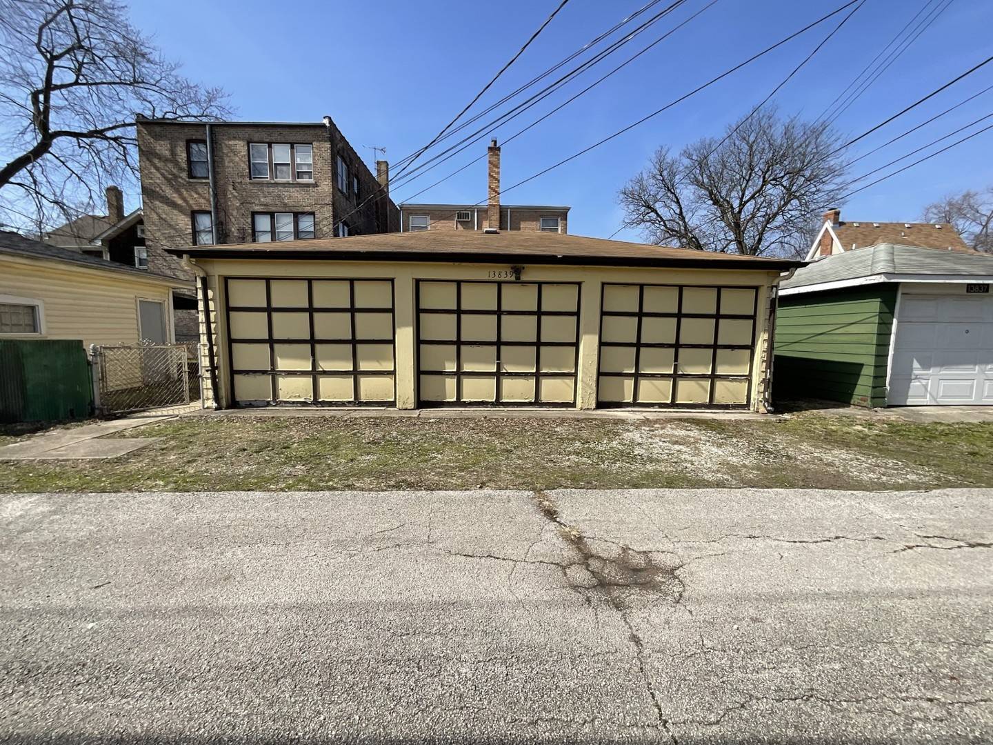 13839 S State ST, Riverdale, IL 60827