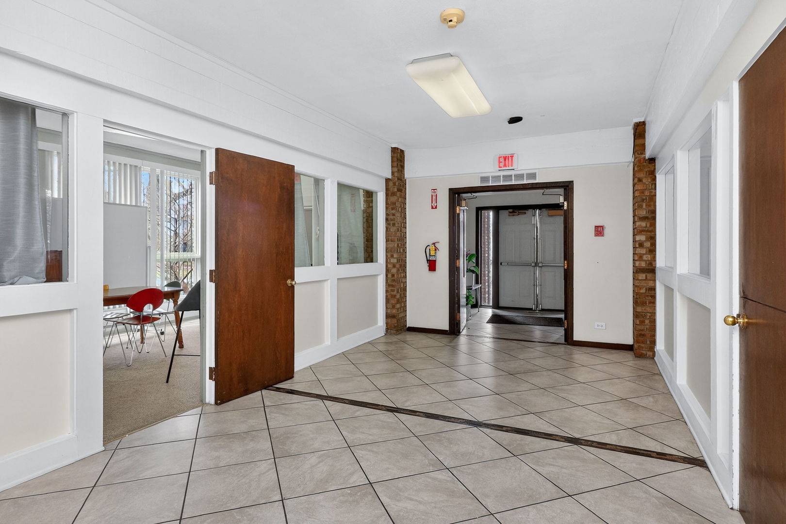 308 W Robinhood WAY, Bolingbrook, IL 60440