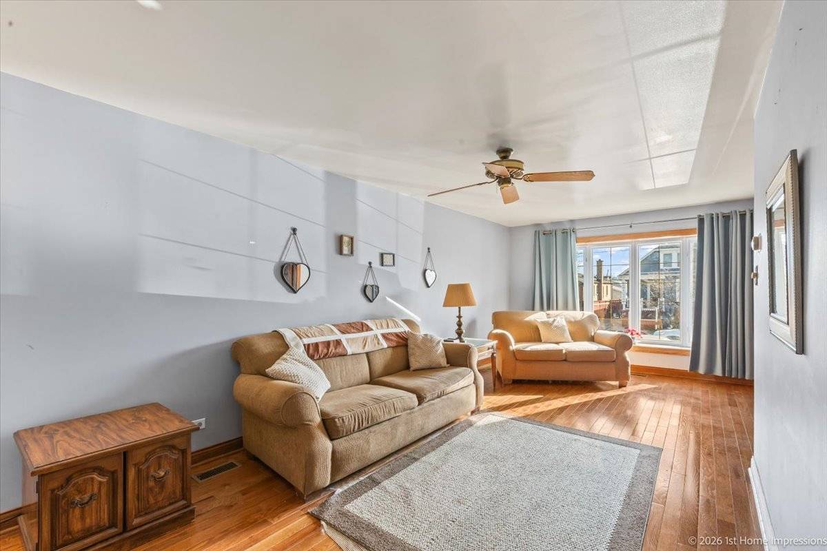11122 S Saint Louis AVE, Chicago, IL 60655