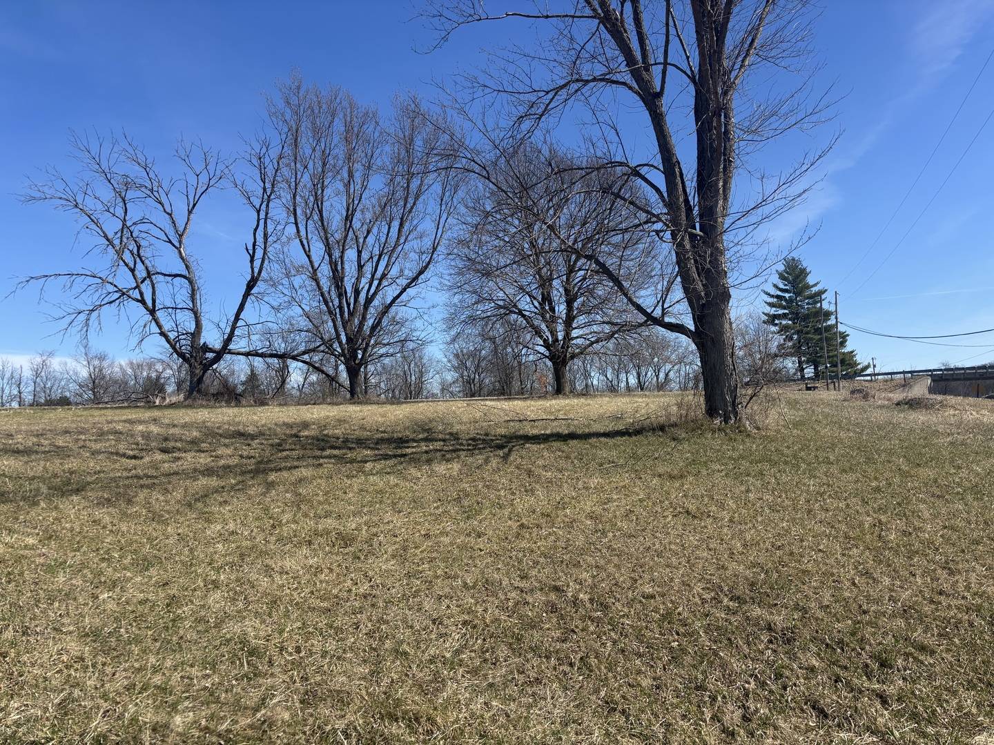 1014 Hidden Valley DR, Varna, IL 61375