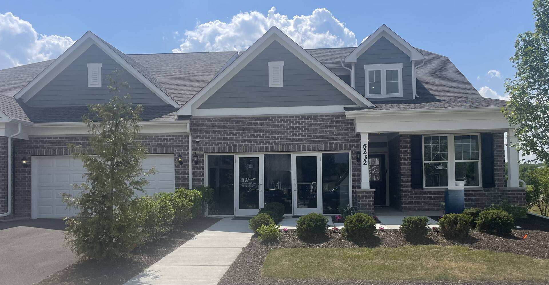 6242 Links DR #05002, Woodridge, IL 60517