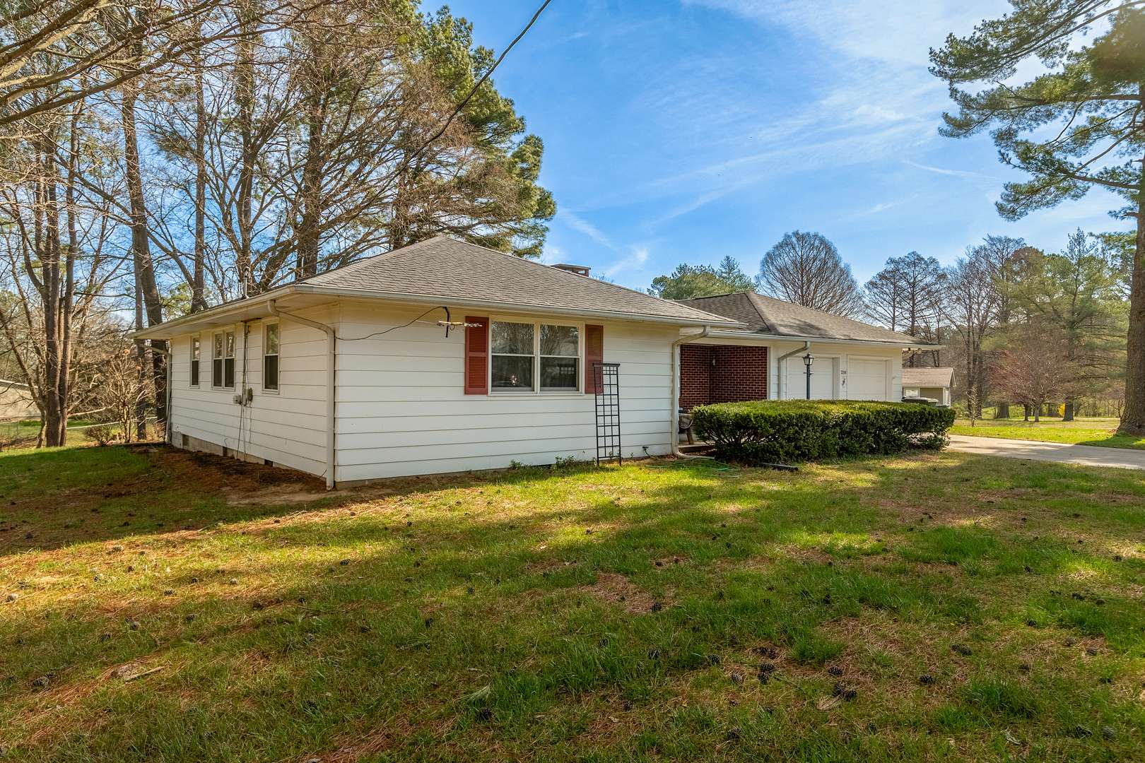 218 Blessing CIR, Murphysboro, IL 62966