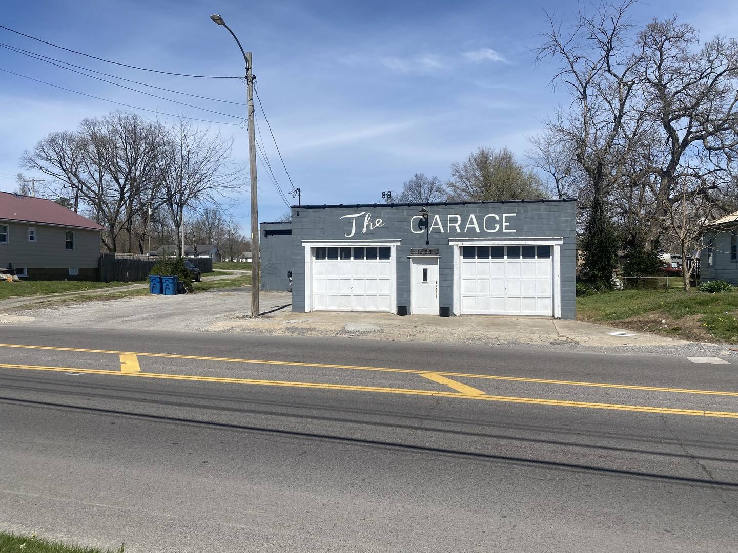 1205 E Main ST, Benton, IL 62812