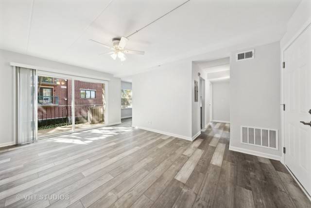 515 N Cass AVE #2H, Westmont, IL 60559