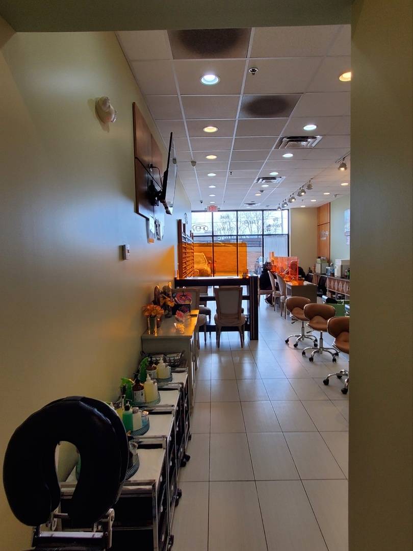 1931 IL RTE 83 HWY, Round Lake Beach, IL 60073