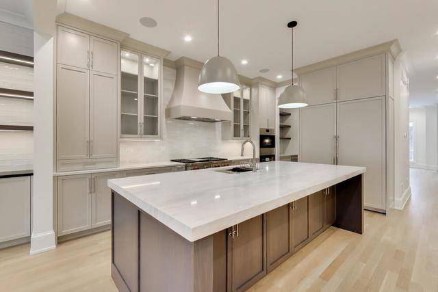 1920 W Fletcher ST, Chicago, IL 60657