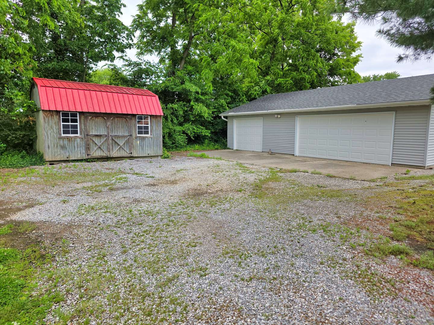 542 Vincennes AVE, Flora, IL 62839
