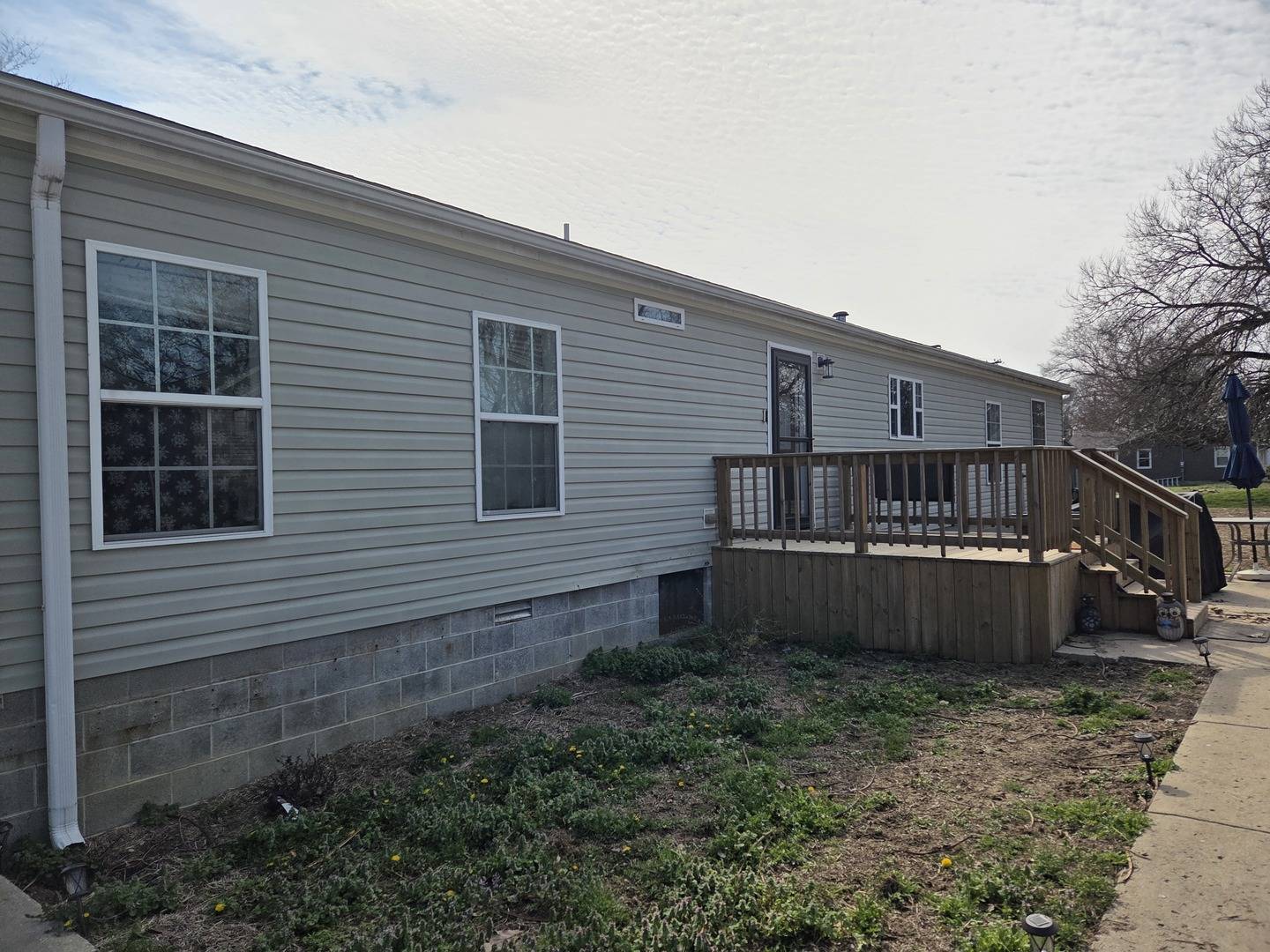 104 S Douglas ST, Mcleansboro, IL 62859