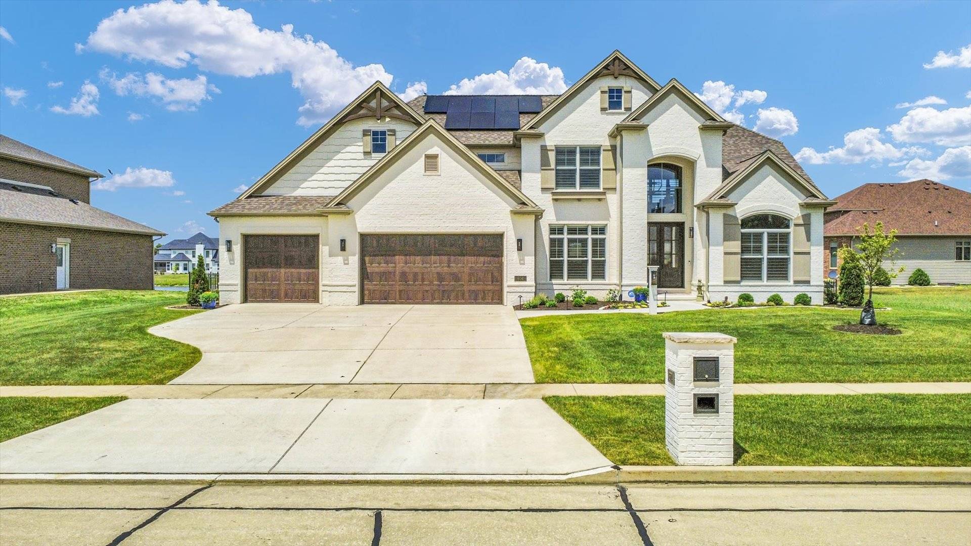 604 Cayman WAY, Savoy, IL 61874