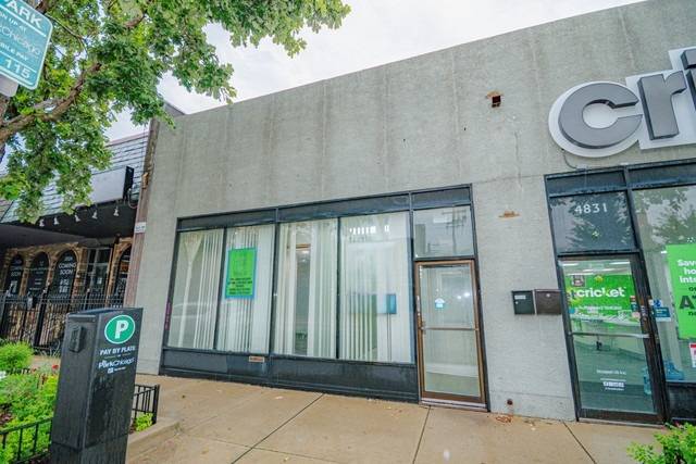 4827 W Irving Park RD, Chicago, IL 60641