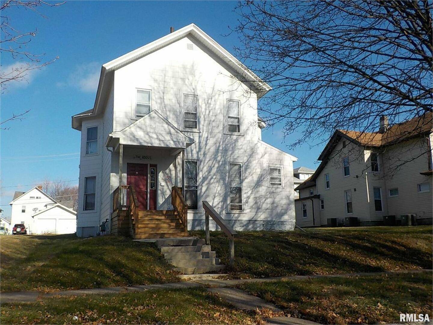 320 E 14TH ST, Davenport, IA 52803