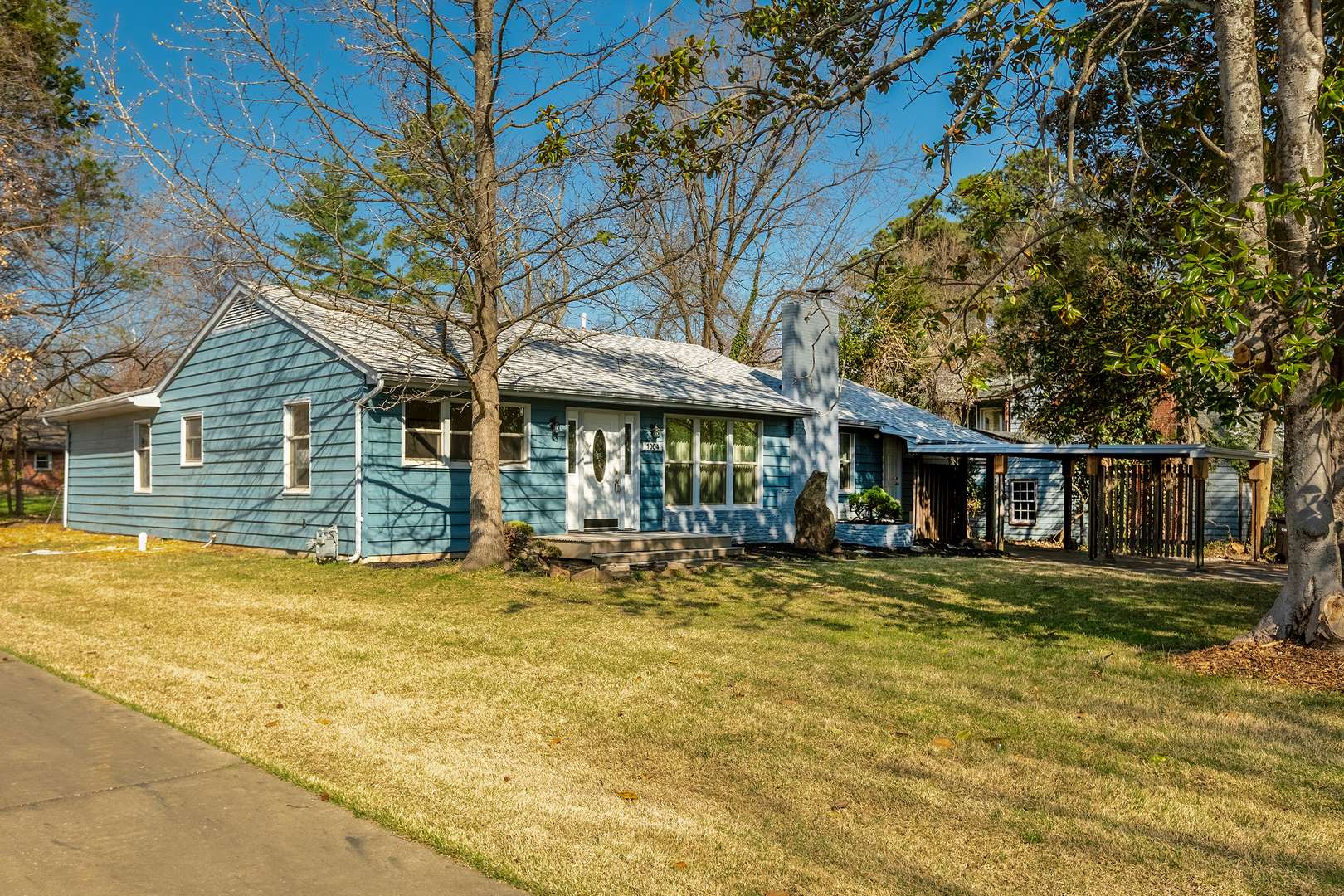 1004 S Taylor DR, Carbondale, IL 62901