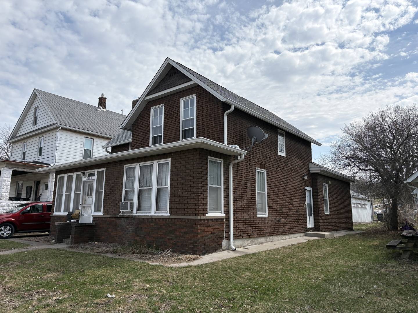 2428 5th AVE, Moline, IL 61265