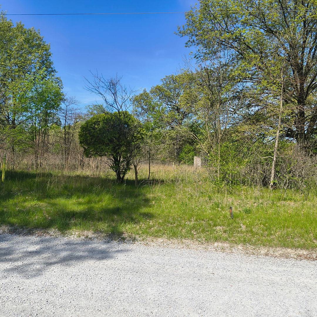 2240 S 15000 RD E, Pembroke Twp, IL 60958
