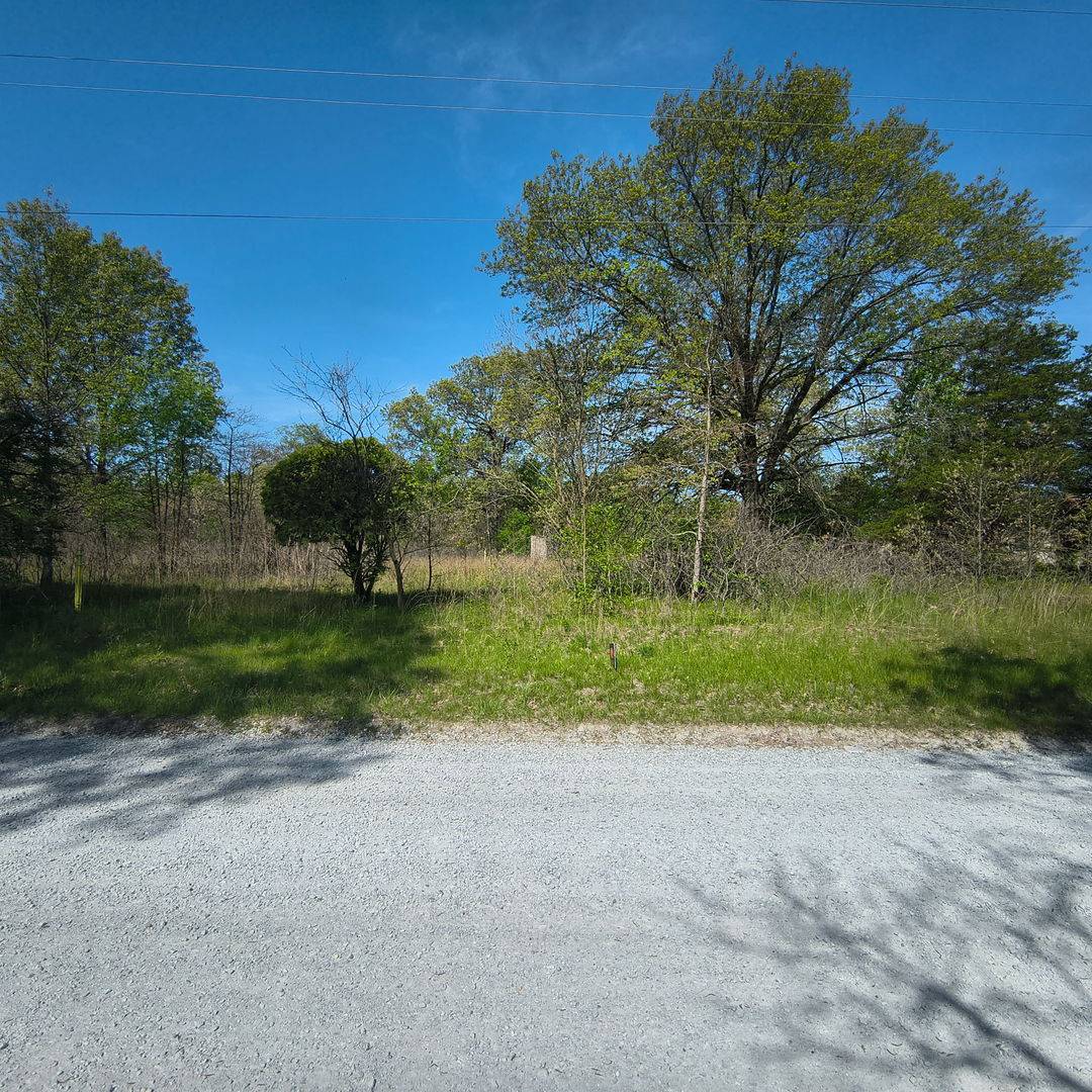 2240 S 15000 RD E, Pembroke Twp, IL 60958