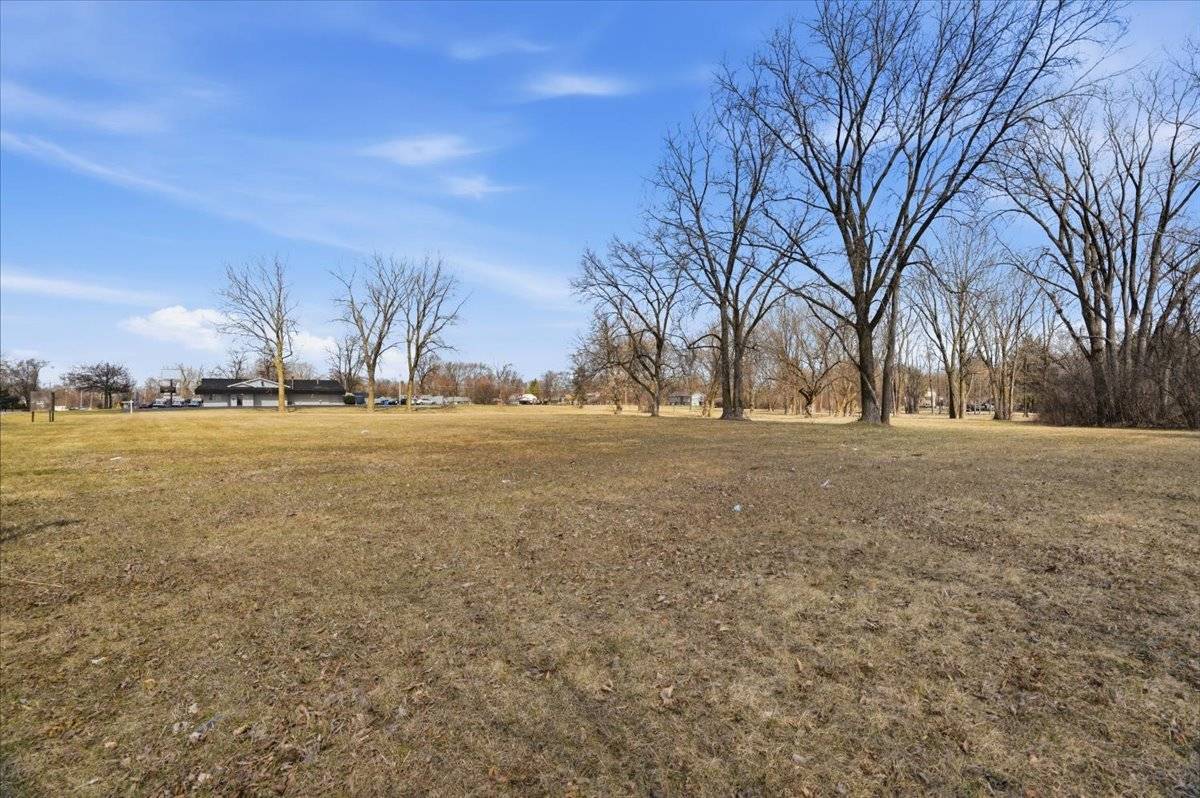 1465 N Green Bay RD, Waukegan, IL 60085