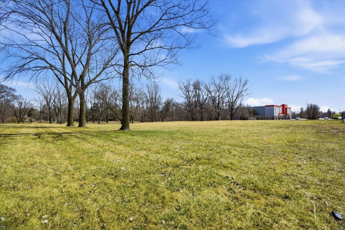1465 N Green Bay RD, Waukegan, IL 60085