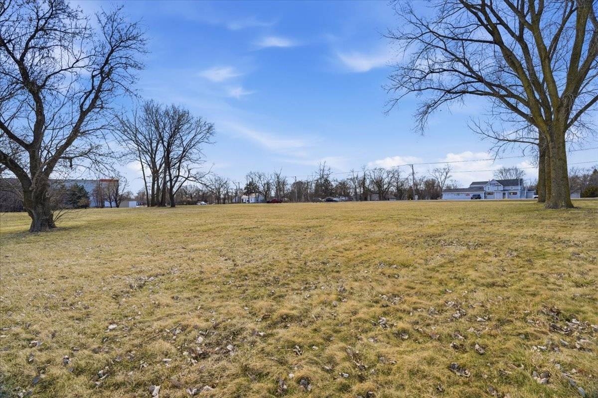 1465 N Green Bay RD, Waukegan, IL 60085