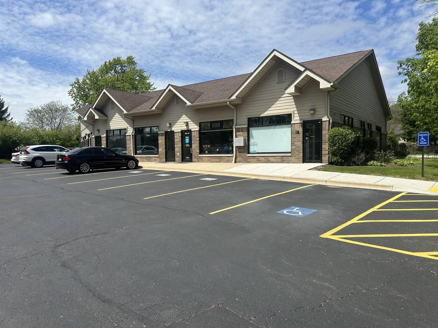 34498 N Old Walnut CIR, Gurnee, IL 60031