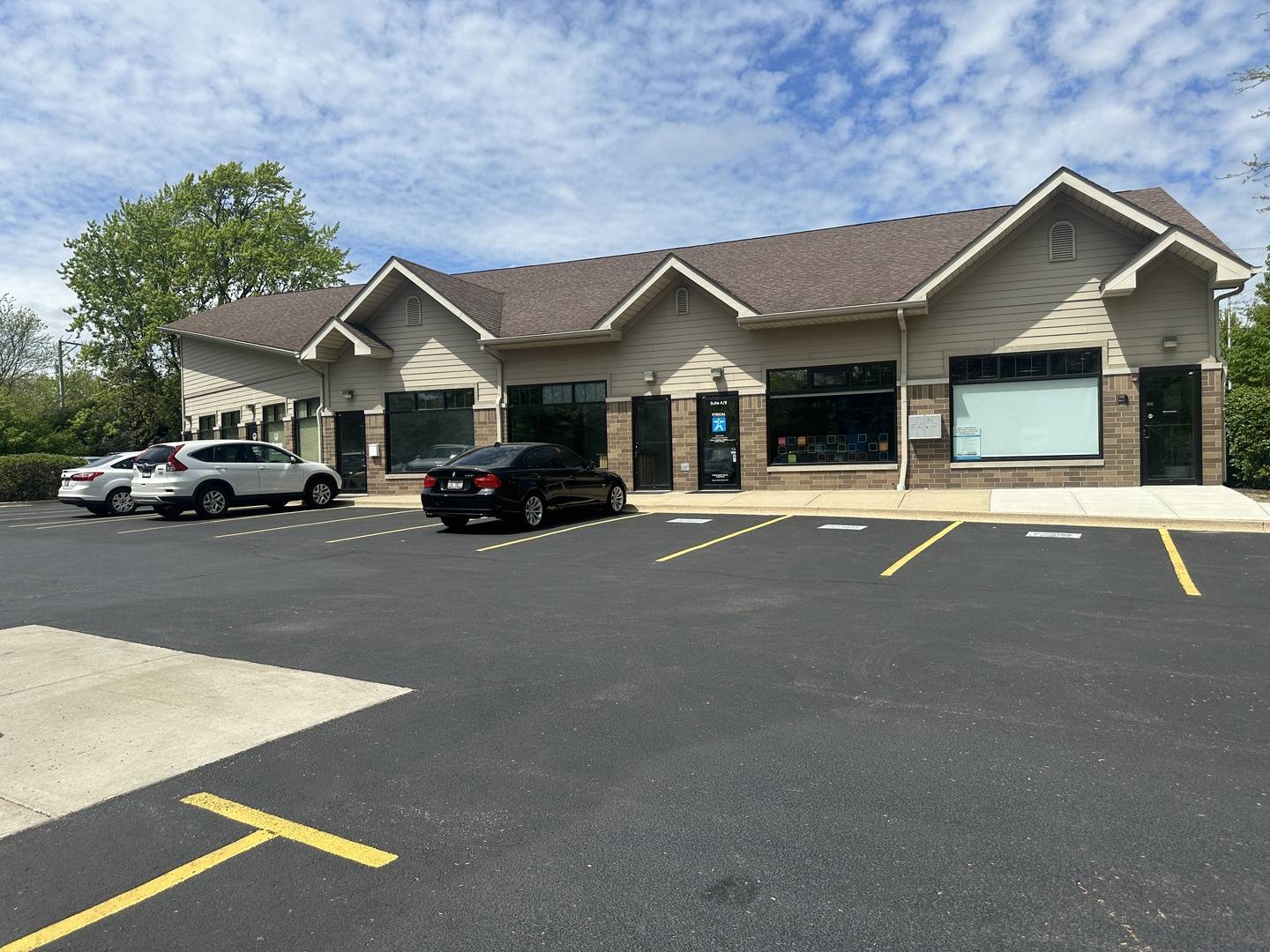 34498 N Old Walnut CIR, Gurnee, IL 60031