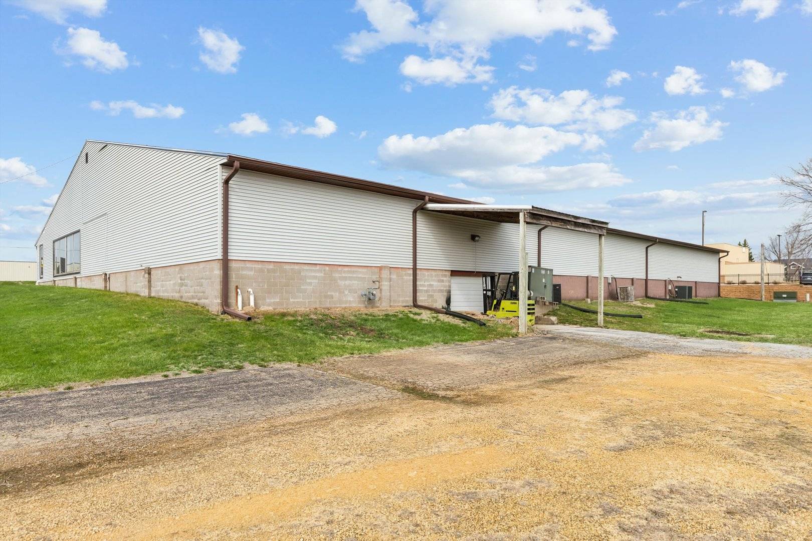 1323 11TH ST #B, De Witt, IA 52742