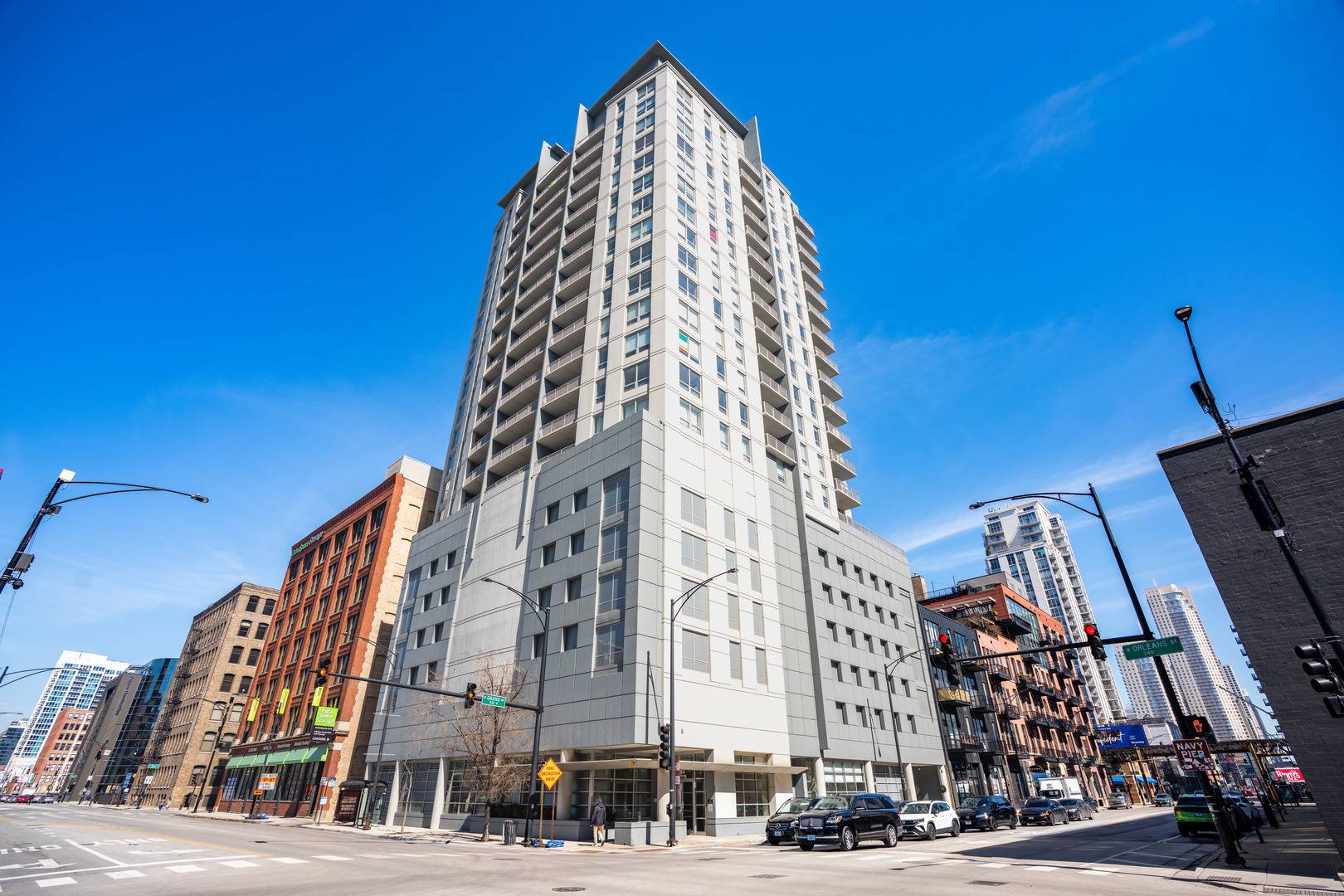 330 W Grand AVE #1802, Chicago, IL 60654