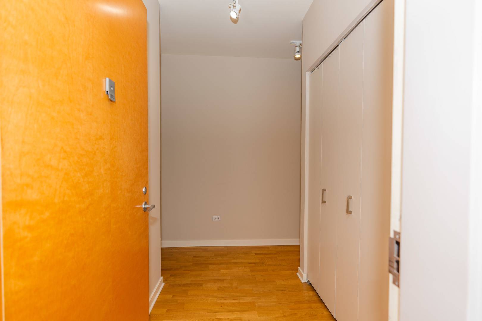330 W Grand AVE #1802, Chicago, IL 60654