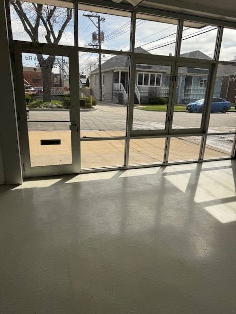 6227 Cermak RD #300, Berwyn, IL 60402