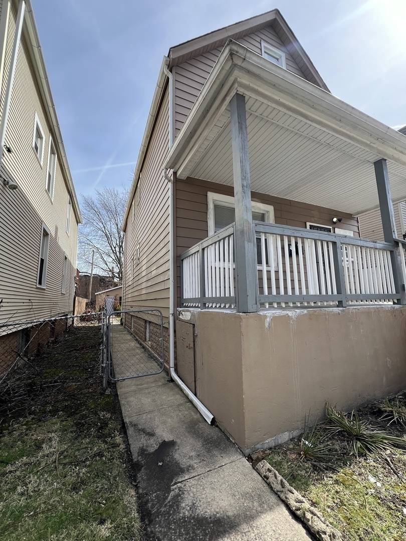 8349 S Colfax AVE, Chicago, IL 60617