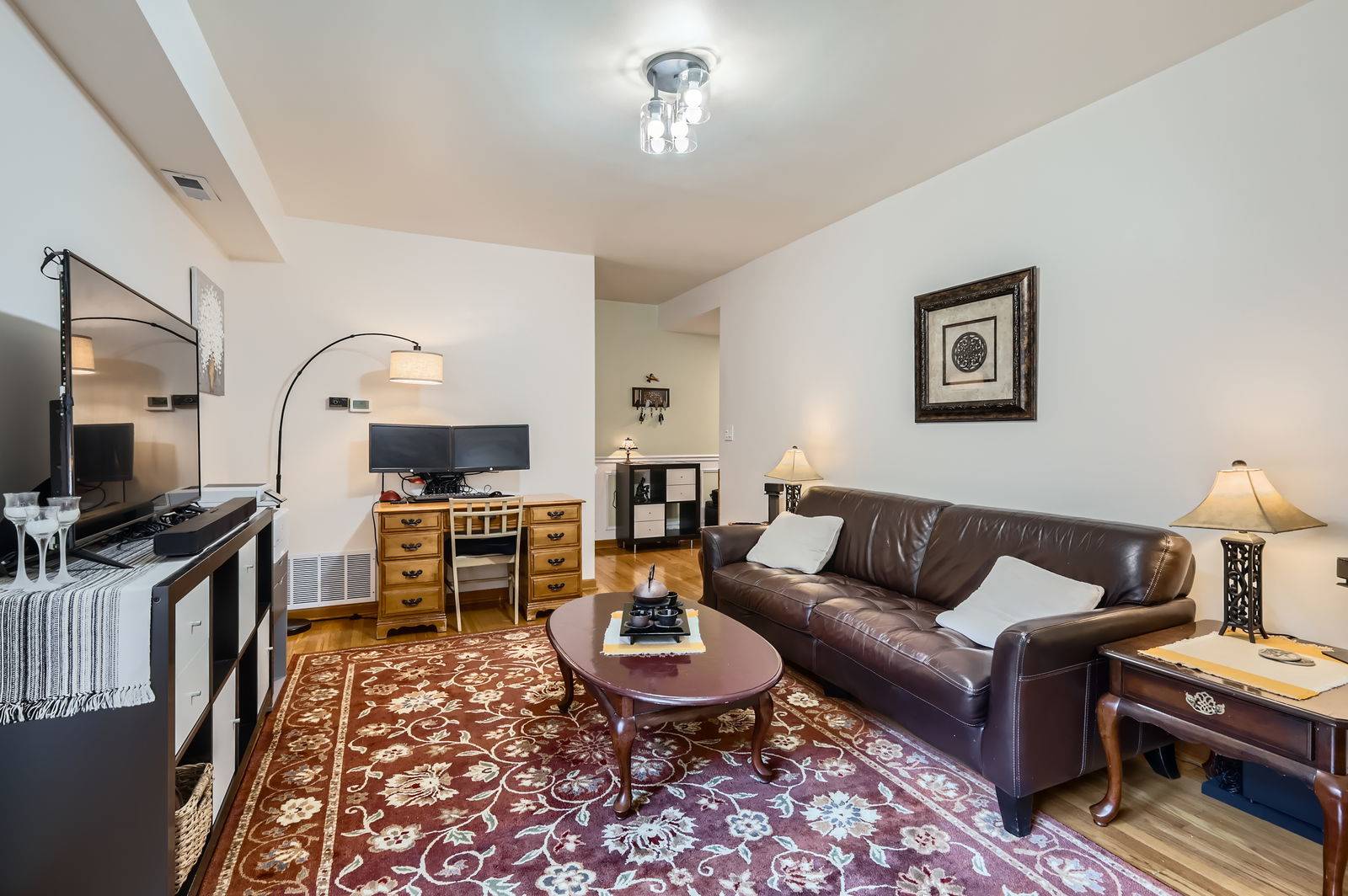 28 S 6th AVE #1D, La Grange, IL 60525