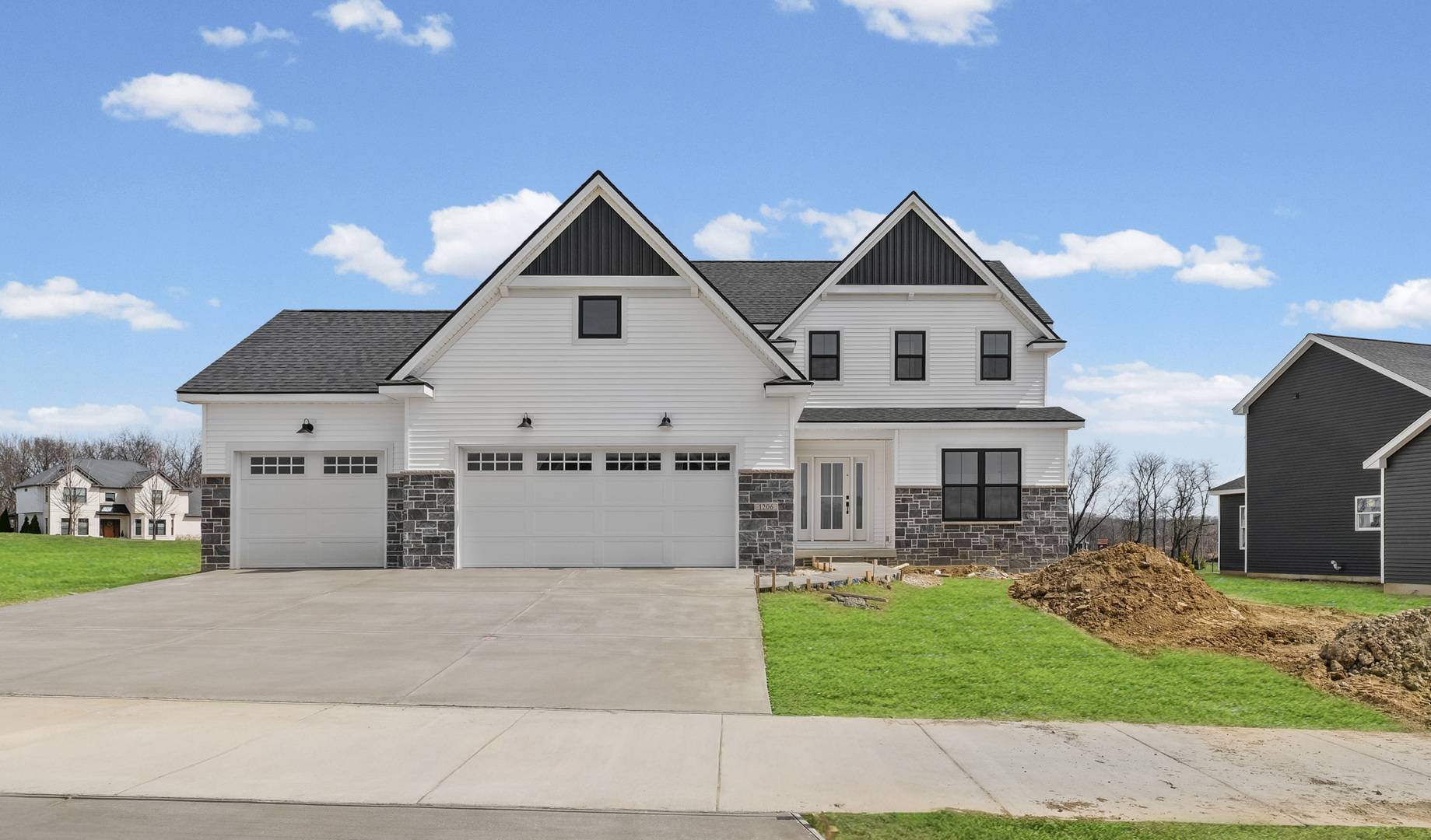 1206 Willowgrove LN, Mahomet, IL 61853
