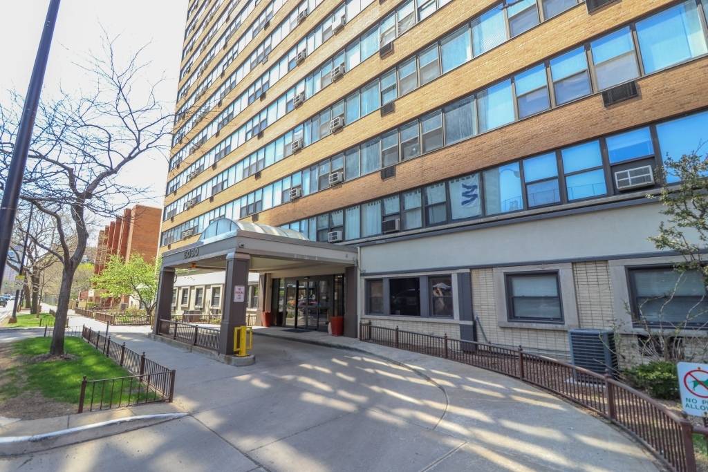 6030 N Sheridan RD #2011, Chicago, IL 60660
