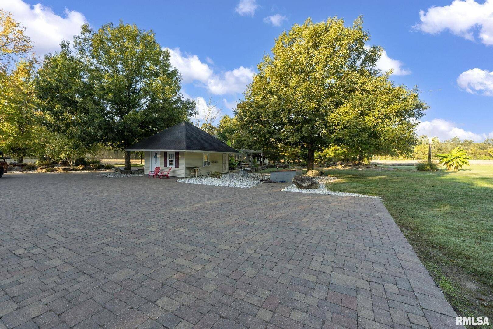 1810 Berryville RD, Jonesboro, IL 62952
