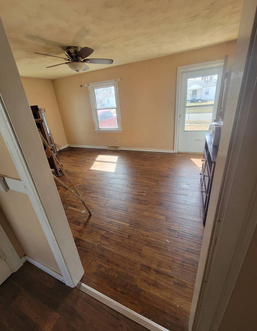 1430 E Vanderhoof ST, Decatur, IL 62521