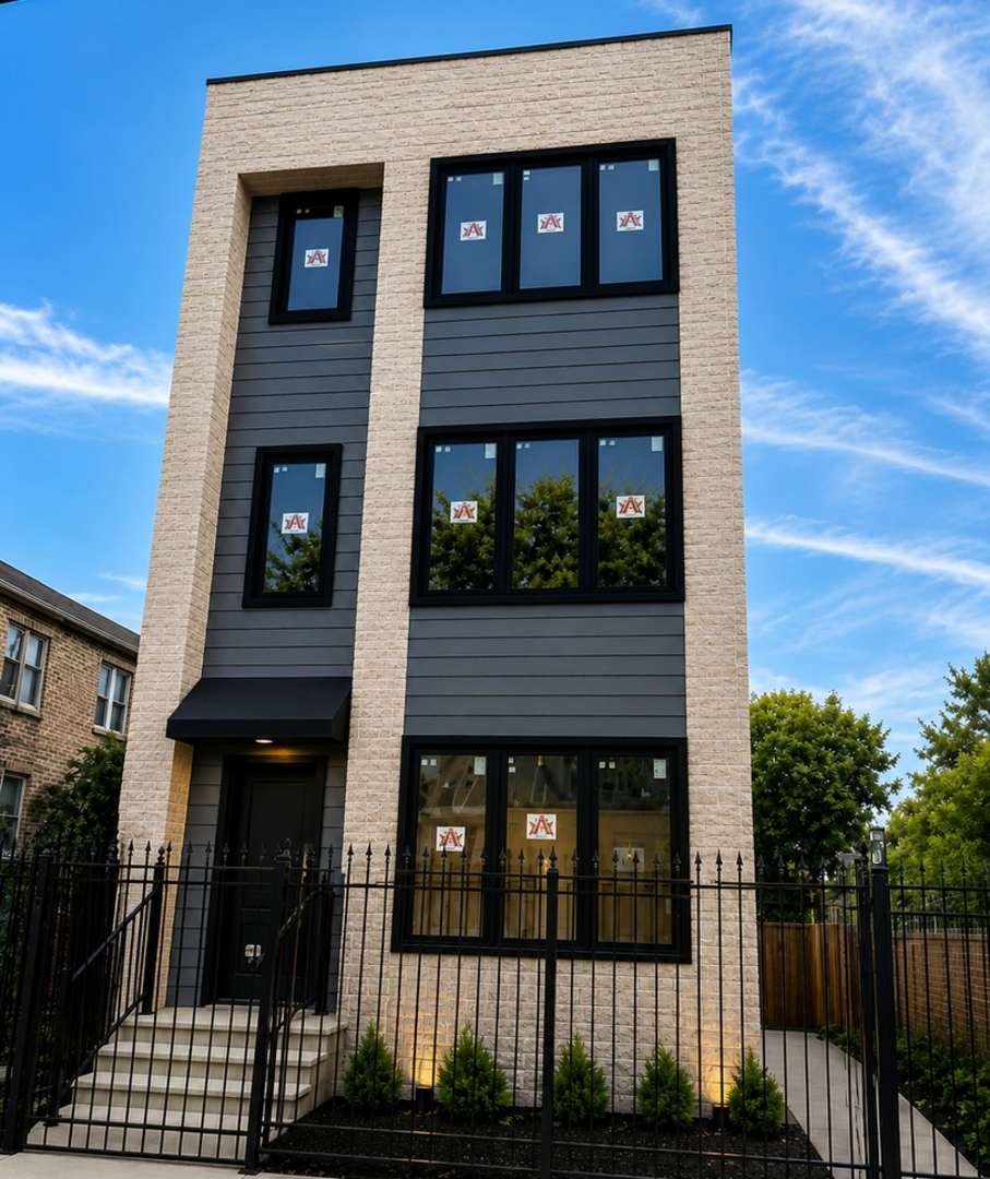 3327 W Division ST, Chicago, IL 60651