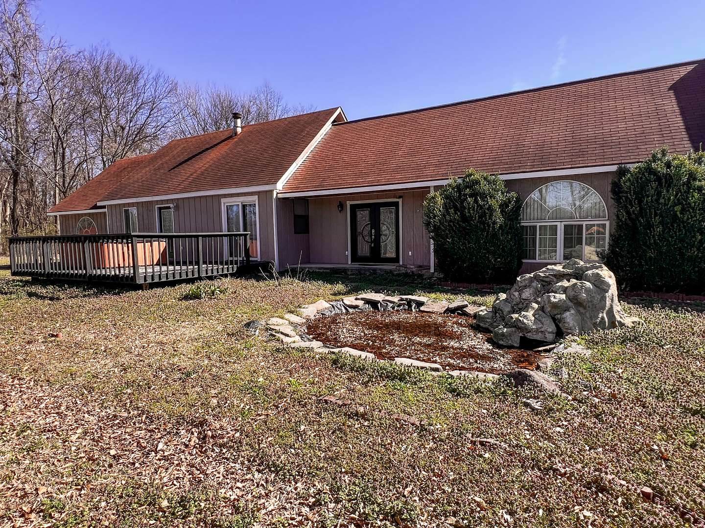 21604 Fox DR, Carlyle, IL 62231