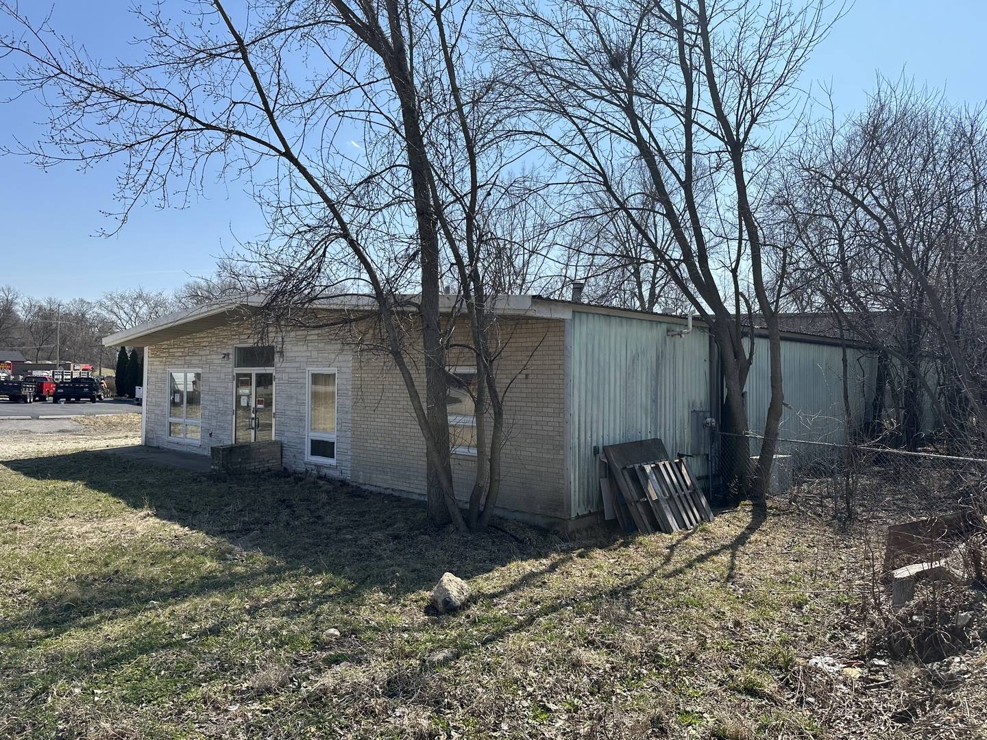 1035 W Algonquin RD, Algonquin, IL 60102