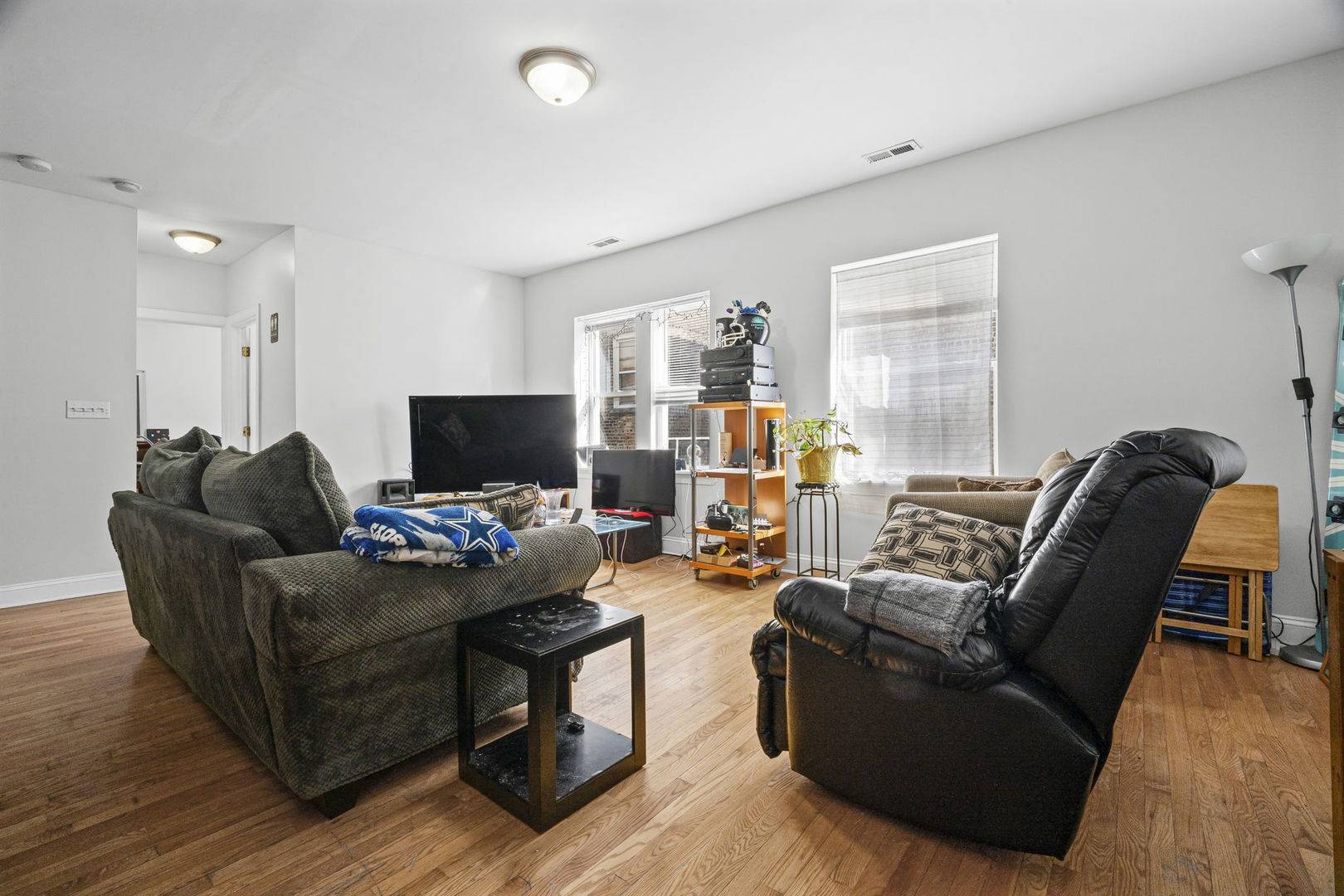 6319 N Sacramento AVE #3E, Chicago, IL 60659