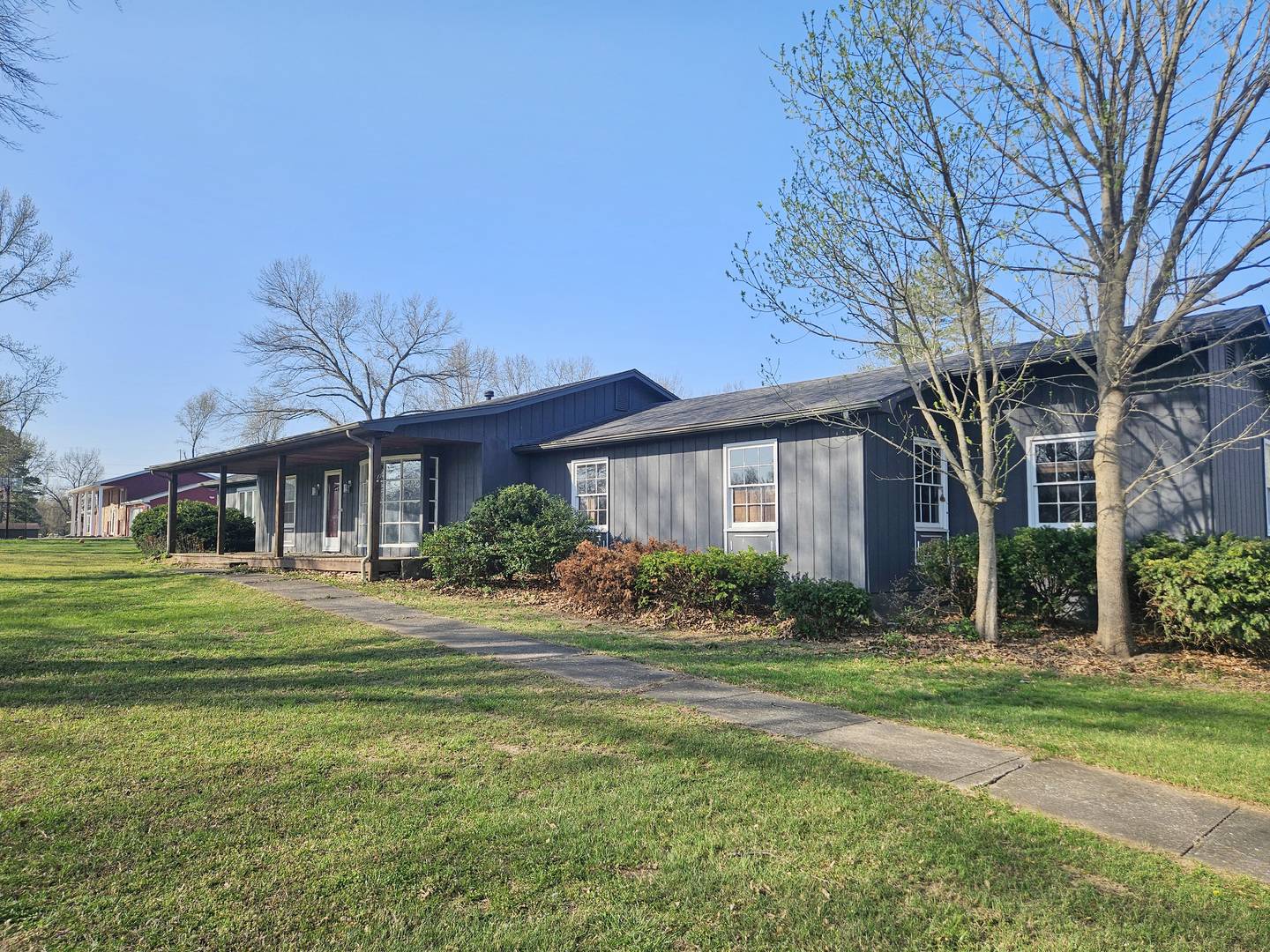 9769 Stuyvesant ST, Benton, IL 62812