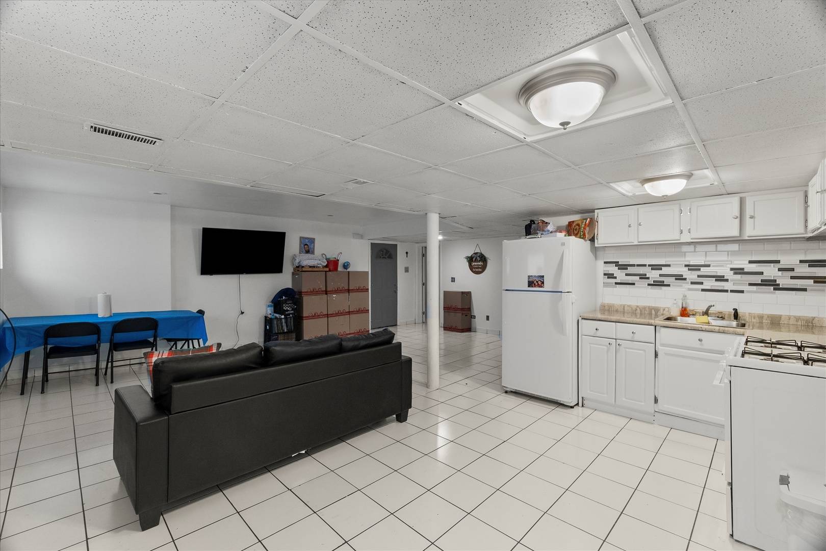 7431 N Hoyne AVE #G, Chicago, IL 60645