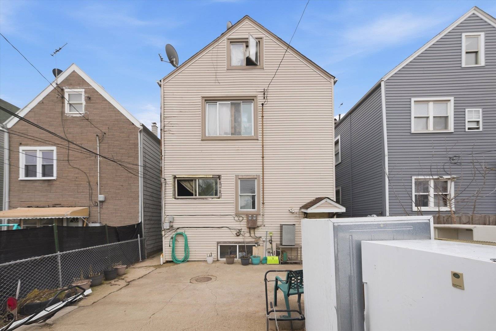 4937 S Hoyne AVE, Chicago, IL 60609
