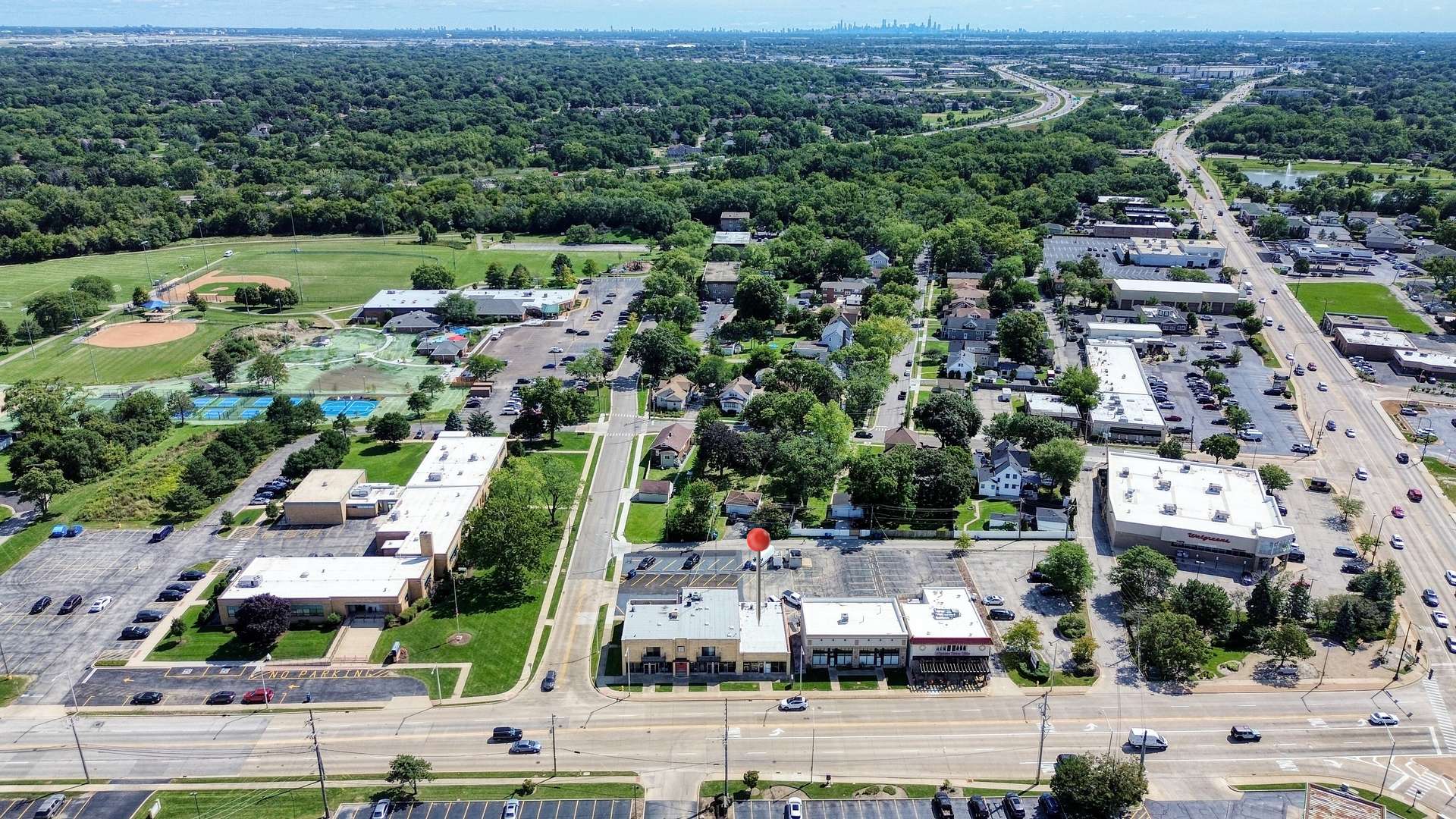 329-31 N Addison RD, Addison, IL 60101