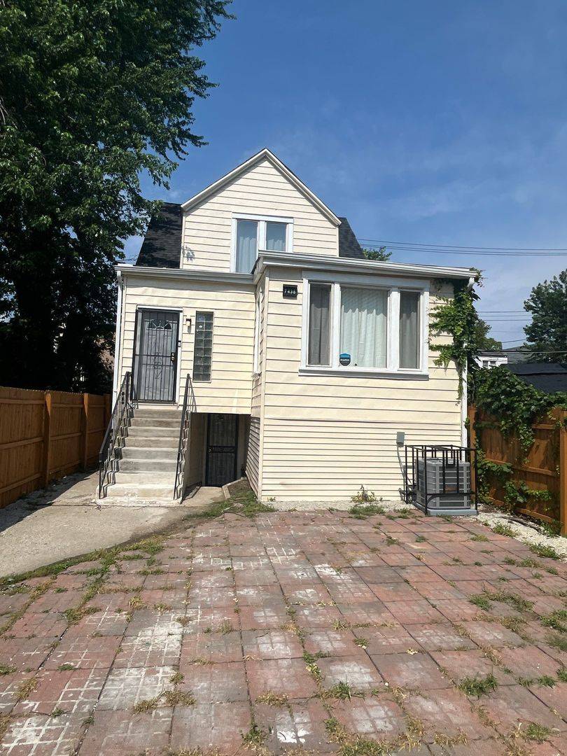 7438 S Champlain AVE, Chicago, IL 60619