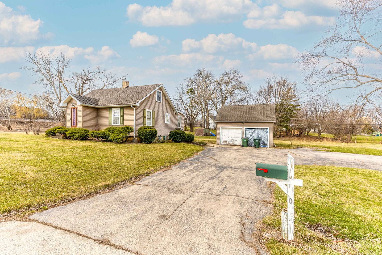 580 N Quentin RD, Palatine, IL 60067