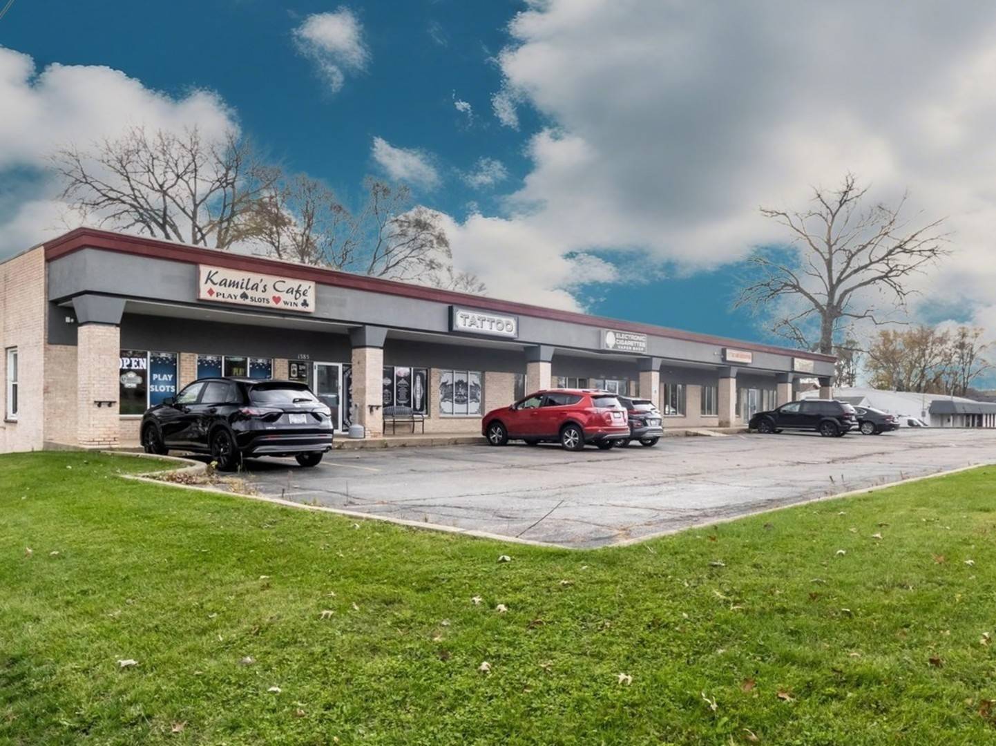 1345 N La Fox ST, South Elgin, IL 60177
