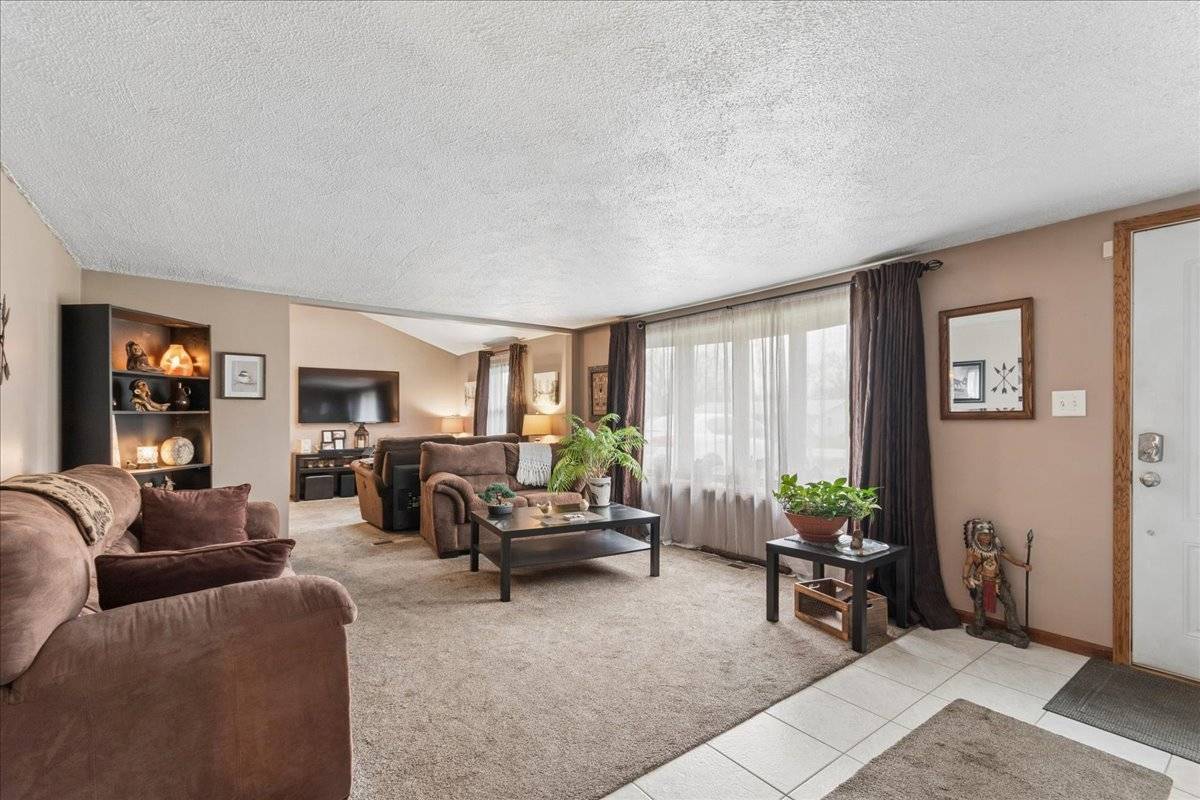 19216 John Kirkham DR, Romeoville, IL 60446