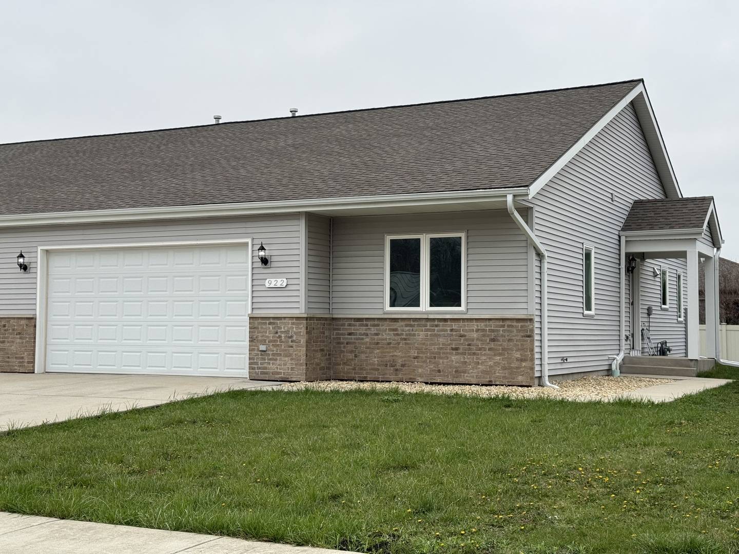 922 Bergera ST W, Braidwood, IL 60408