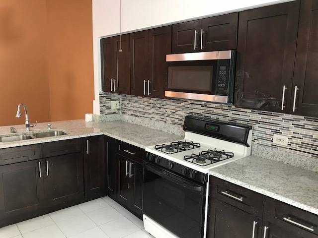 1751 Ranchview DR, Naperville, IL 60565