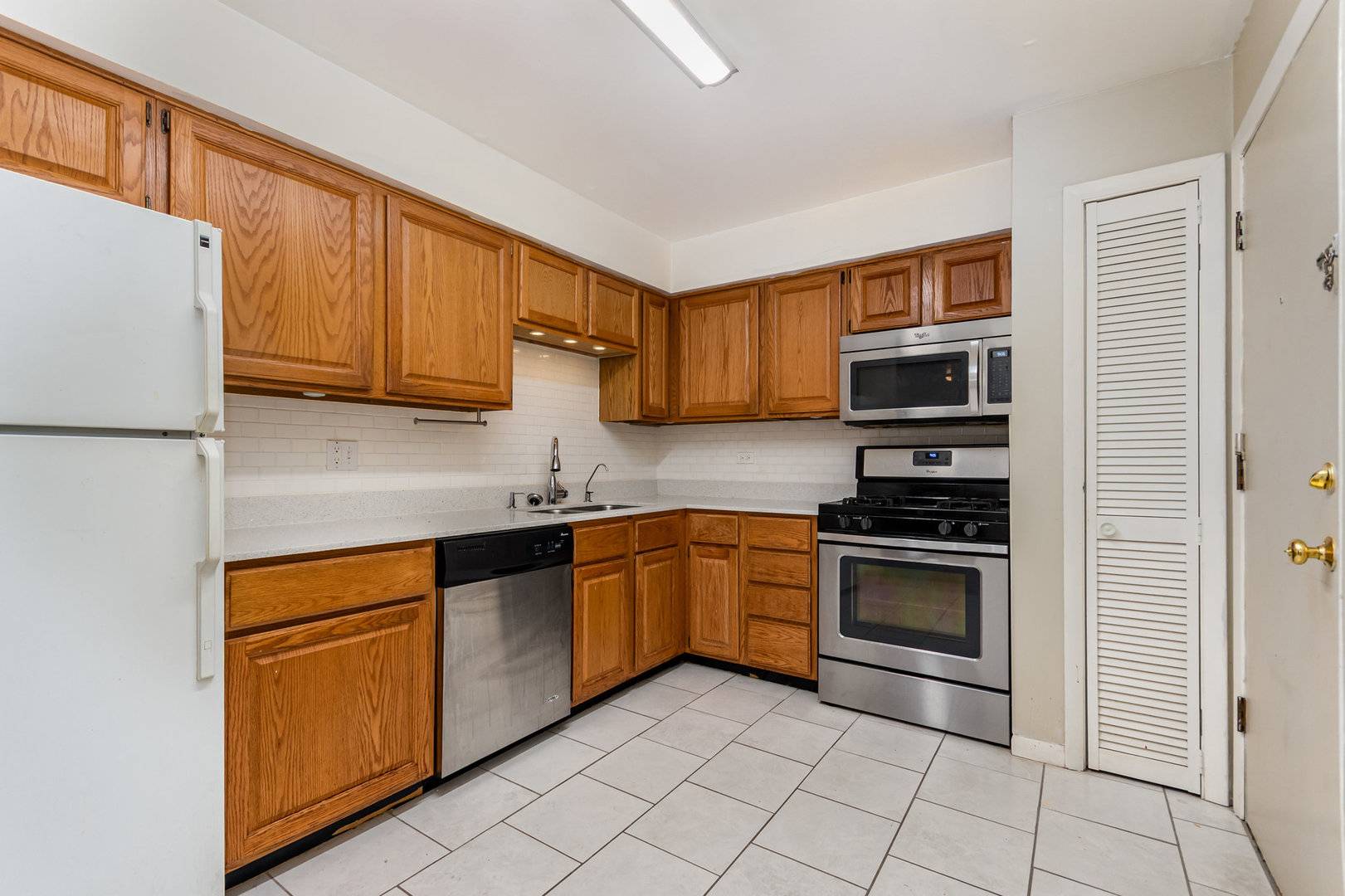 5740 Concord LN #12, Clarendon Hills, IL 60514