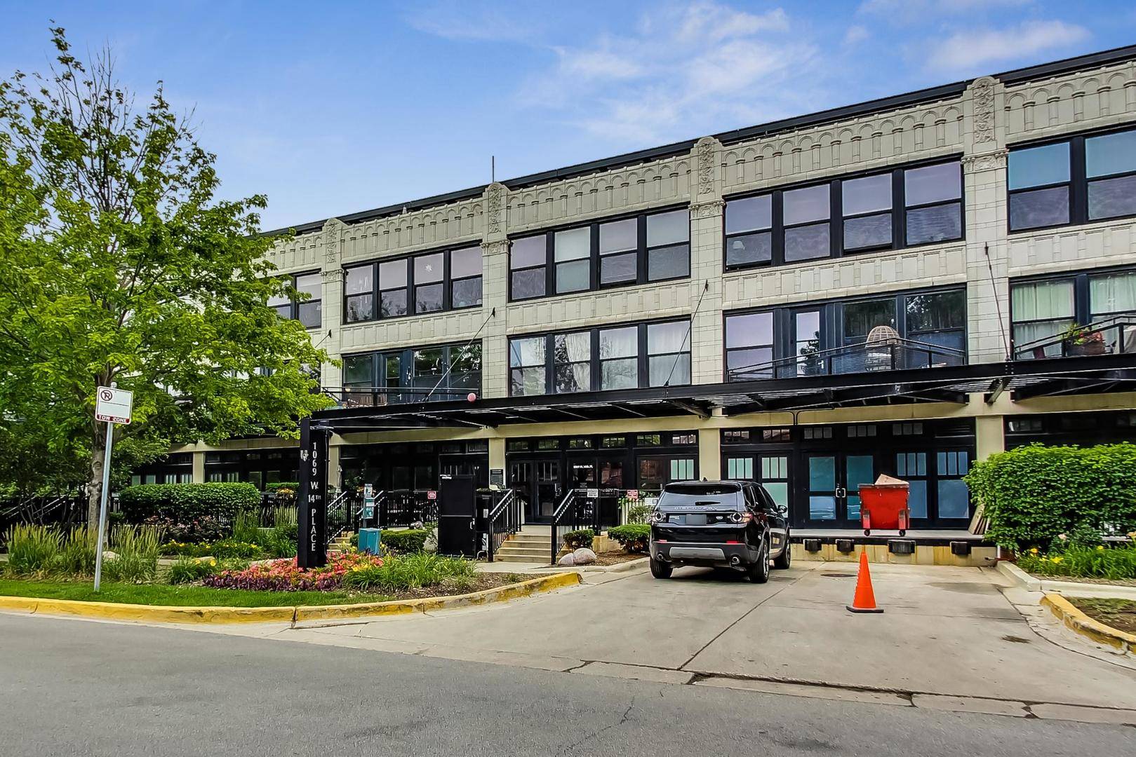 1069 W 14th PL #228, Chicago, IL 60608